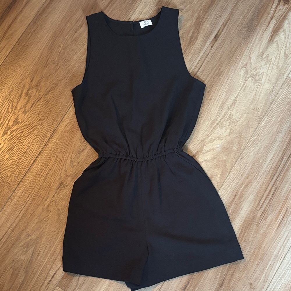 Black Sleeveless Romper Wilfred